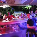 Banana 公寓式酒店 马尔马里斯