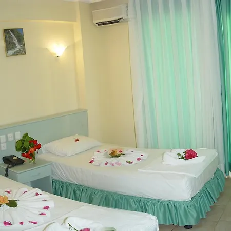 Banana Aparthotel 2*